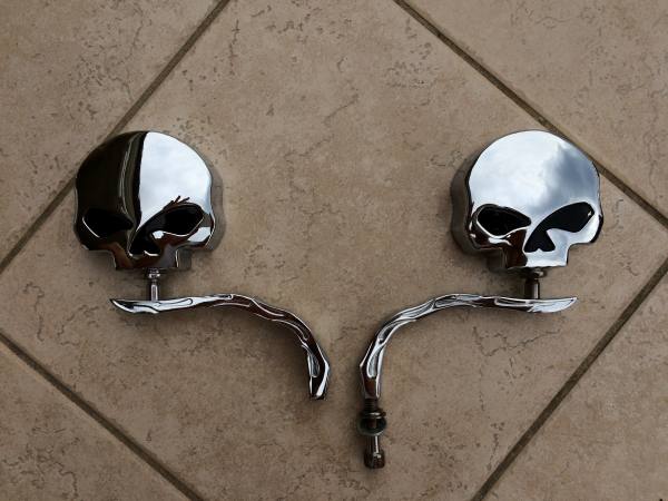 Specchietti Skull per Harley Davidson