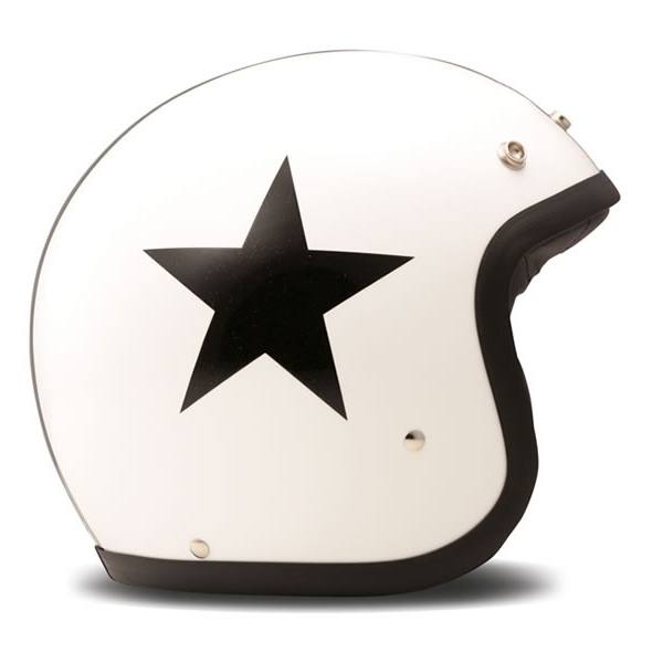 In omaggio buono di €15,00 con il casco DMD Vintage - Star White