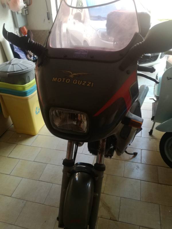 Moto Guzzi v75