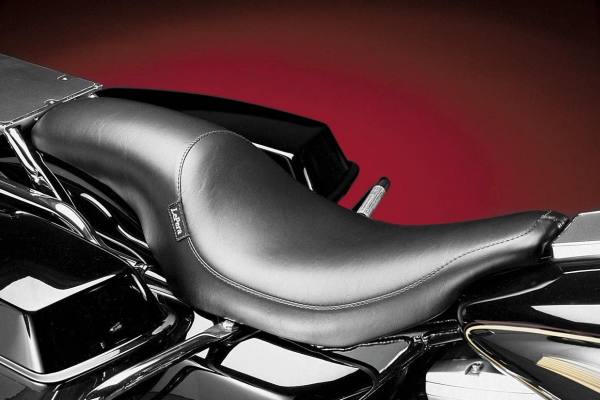 Le Pera Seat Silhouette Full-Length Smooth Black  per Harley Davidson Touring
